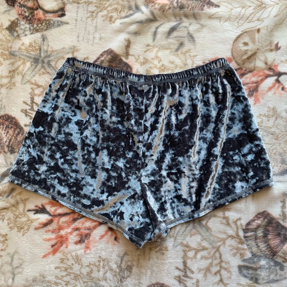 Pink Sleepwear shorts Small - Picture 3 of 4